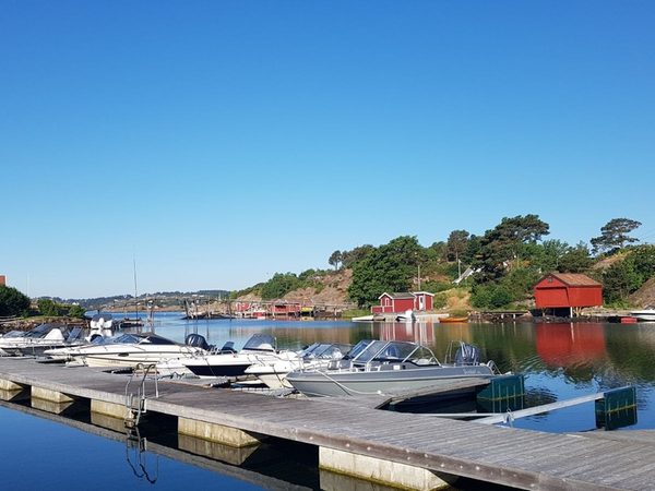 Bryggeanlegget – båtutleie og bading fra brygga